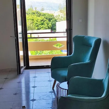 Chania Center Premium Penthouse - Terrace & Free Parking, Sleeps 4