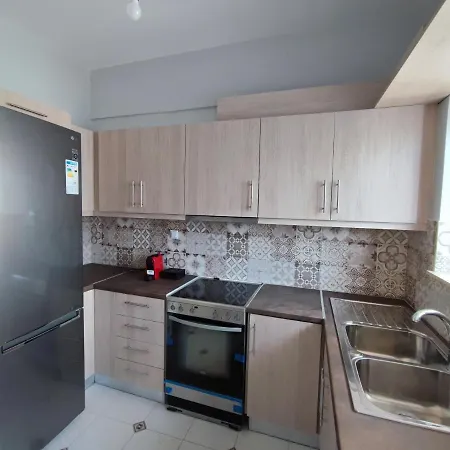 Chania Center Premium Penthouse - Terrace & Free Parking, Sleeps 4 Daire