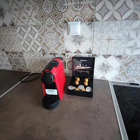 Chania Center Premium Penthouse - Terrace & Free Parking, Sleeps 4 Daire