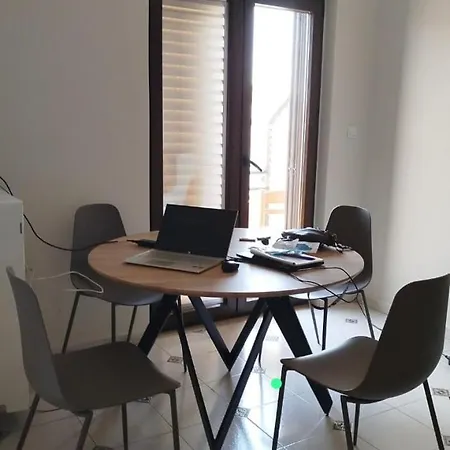Chania Center Premium Penthouse - Terrace & Free Parking, Sleeps 4