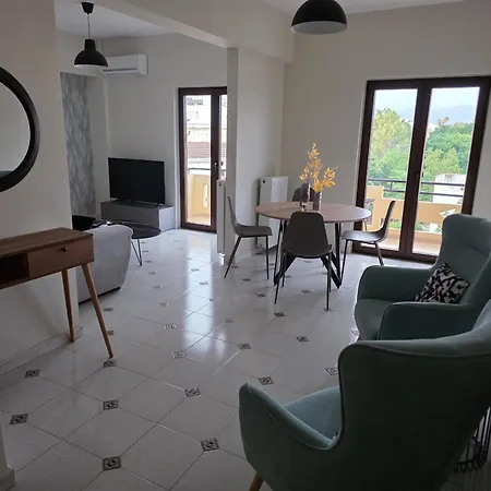 Chania Center Premium Penthouse - Terrace & Free Parking, Sleeps 4 Apartment